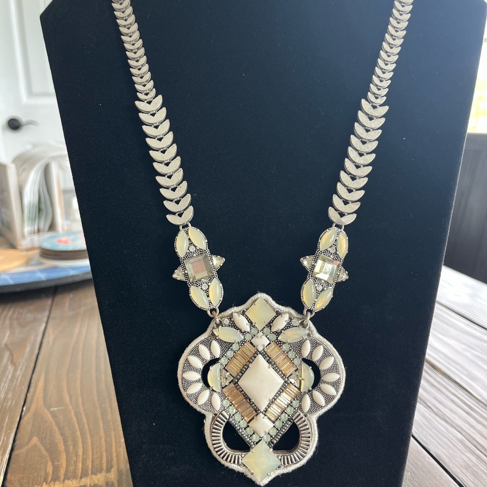 Stella & Dot Silver and Cream Statement Necklace and Earrings